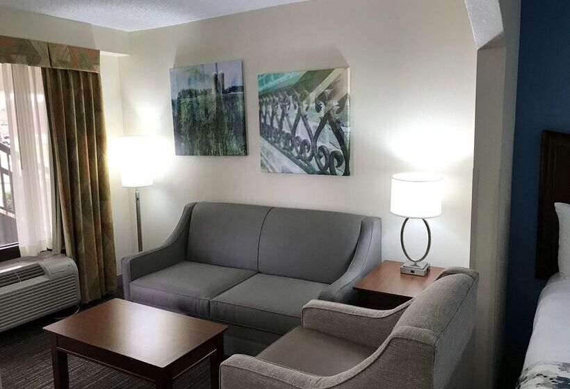 هتل Best Western Inn & Suites Monroe