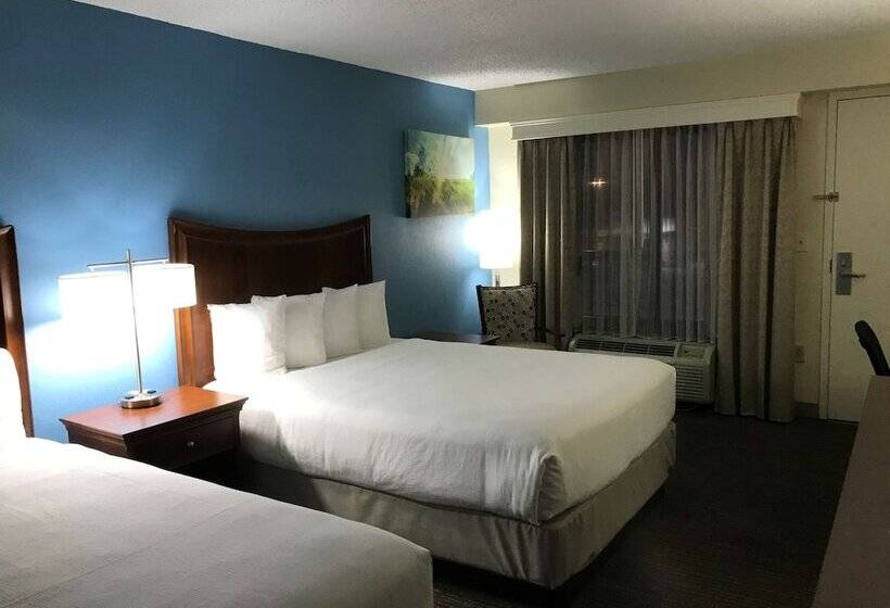 هتل Best Western Inn & Suites Monroe