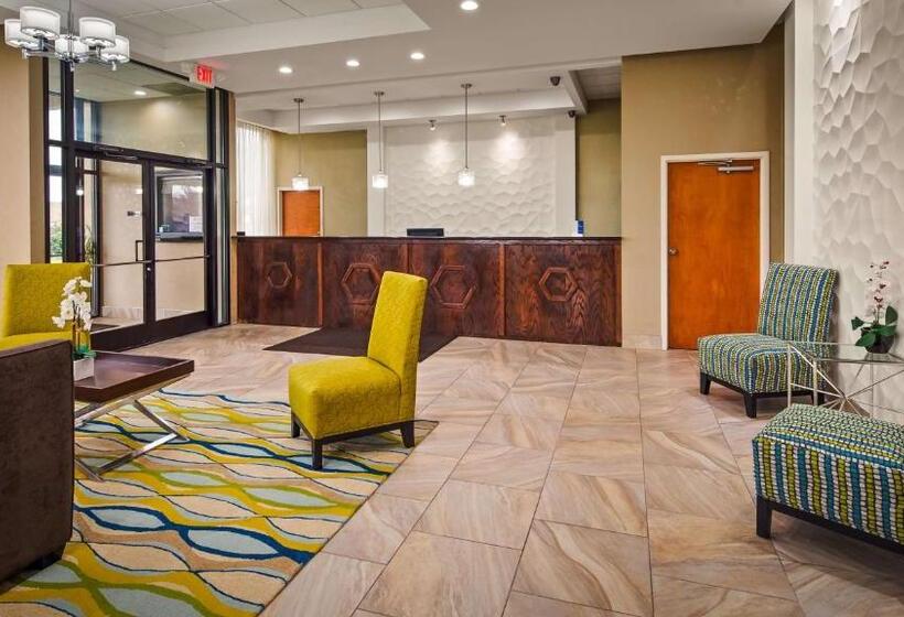 هتل Best Western Inn & Suites Monroe