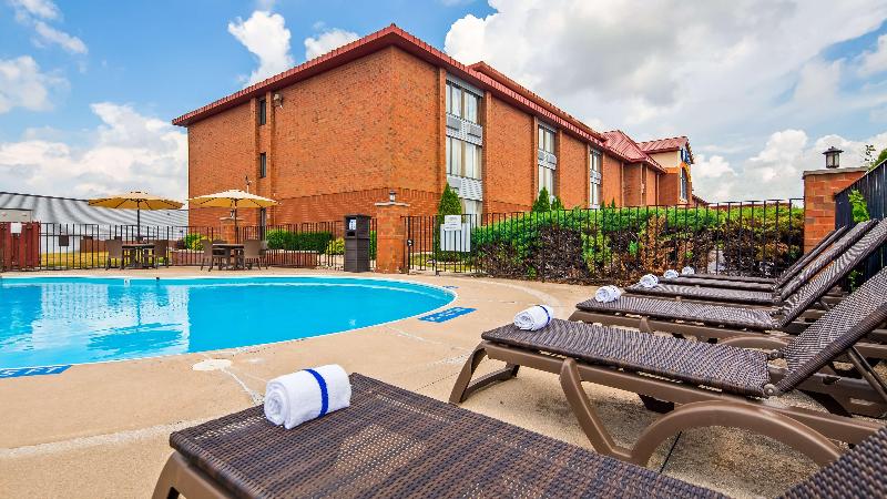 ホテル Best Western Luxbury Inn Fort Wayne