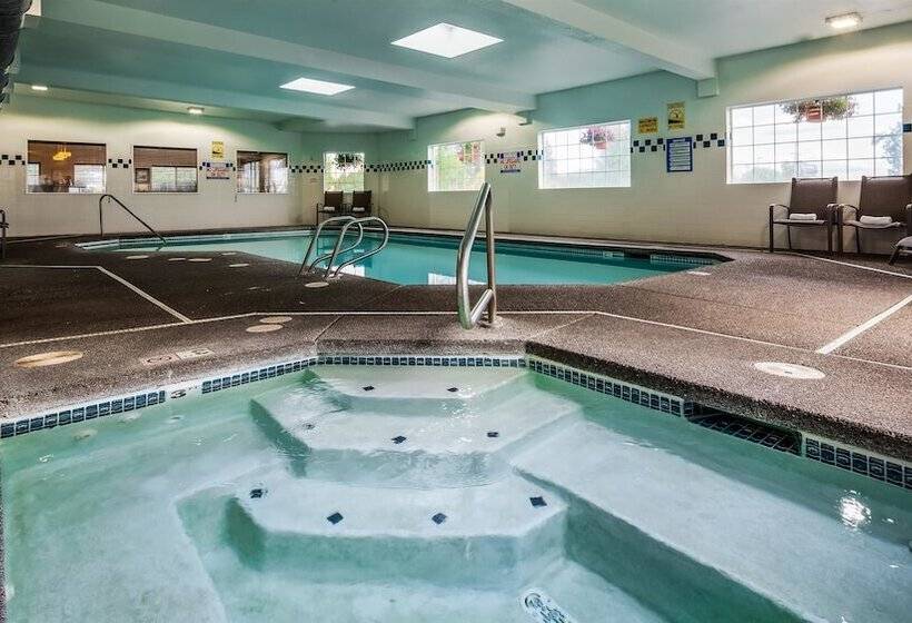 호텔 Best Western Oak Meadows Inn
