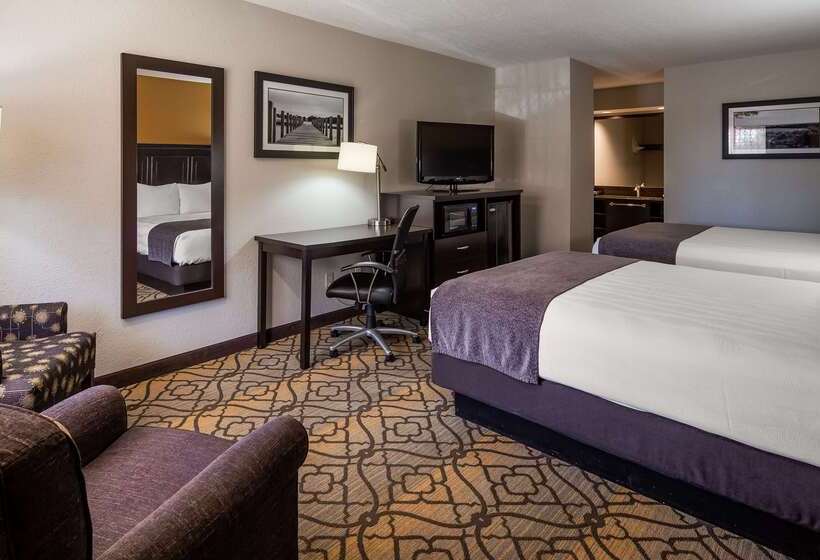בית מלון כפרי Best Western Of Harbor Springs
