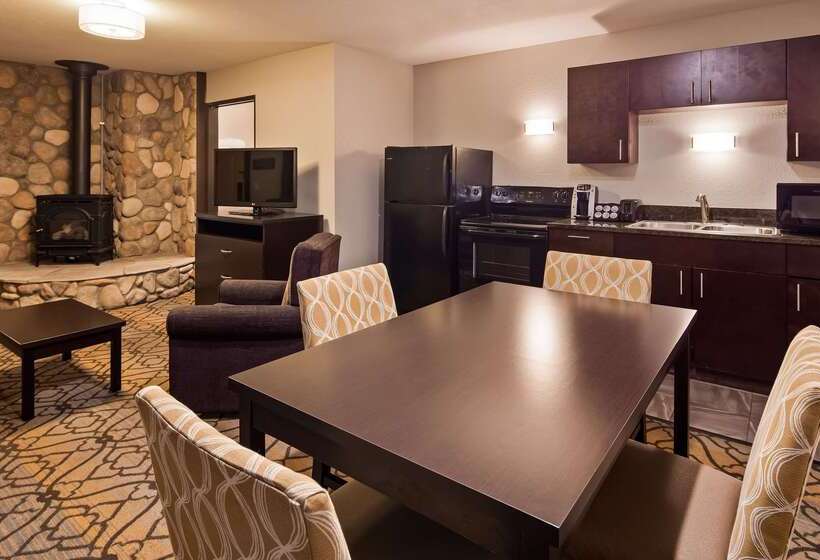 בית מלון כפרי Best Western Of Harbor Springs