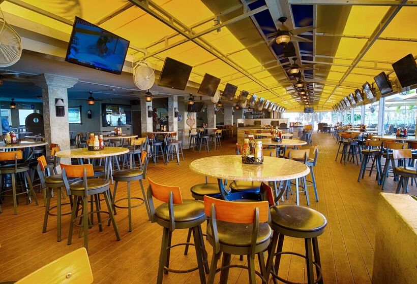 هتل Palm Tree Club Miami