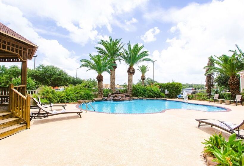 هتل Best Western Pearland Inn