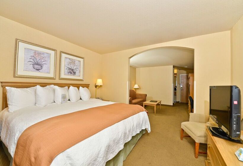 Отель Best Western Plus Caldwell Inn & Suites