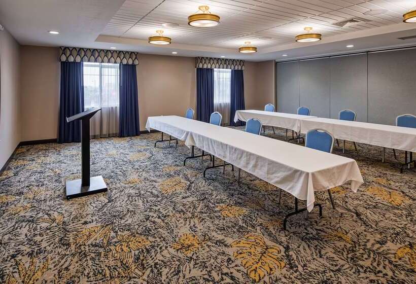 בית מלון כפרי Best Western Plus Grant Creek Inn