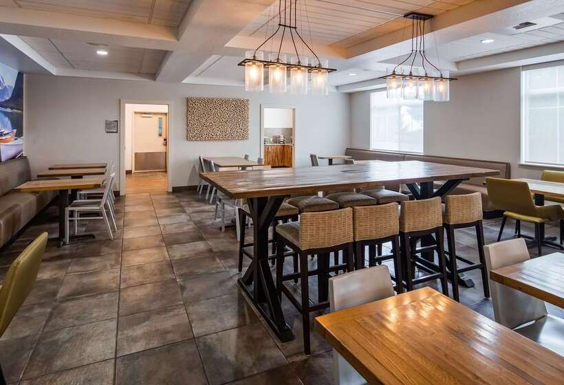 בית מלון כפרי Best Western Plus Grant Creek Inn