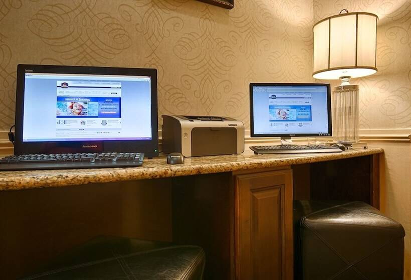 هتل Best Western Plus Hawthorne Terrace