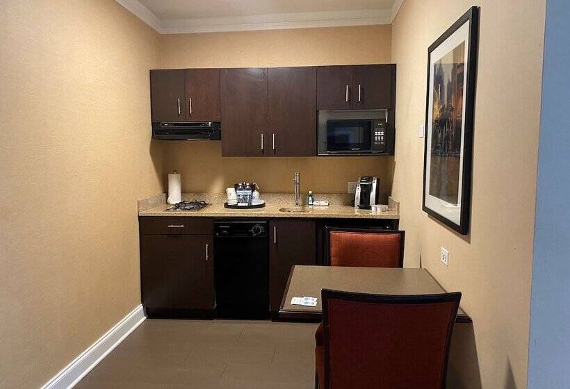 هتل Best Western Plus Hawthorne Terrace