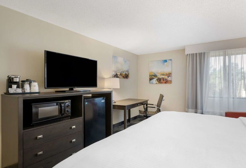 هتل Best Western Plus Alexandria Fort Belvoir