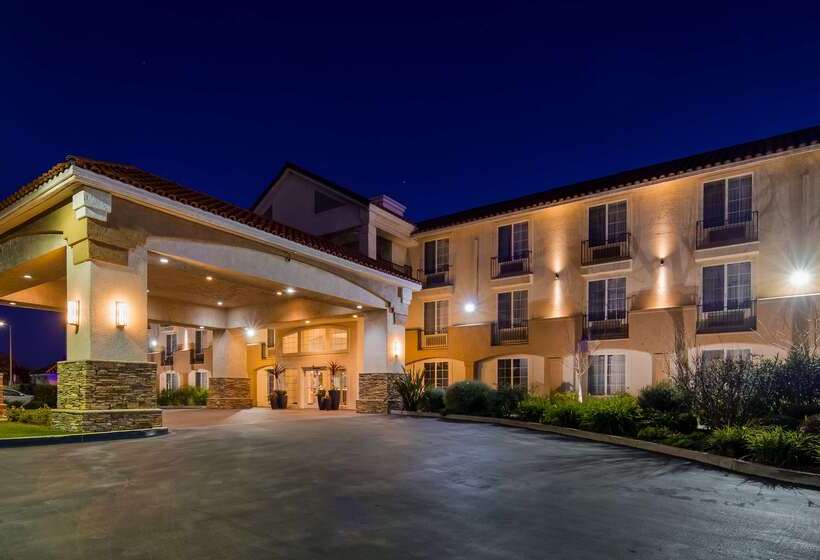 Отель Best Western Salinas Valley Inn & Suites