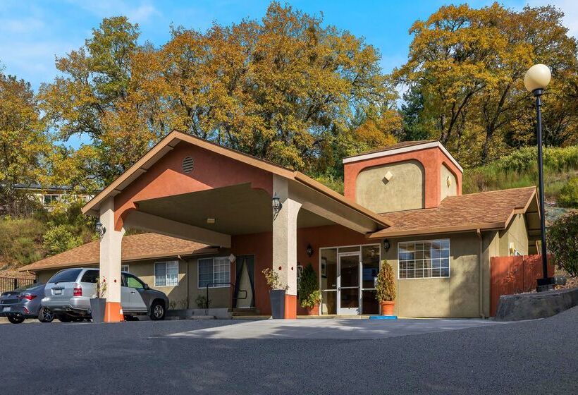 هتل Best Western Willits Inn