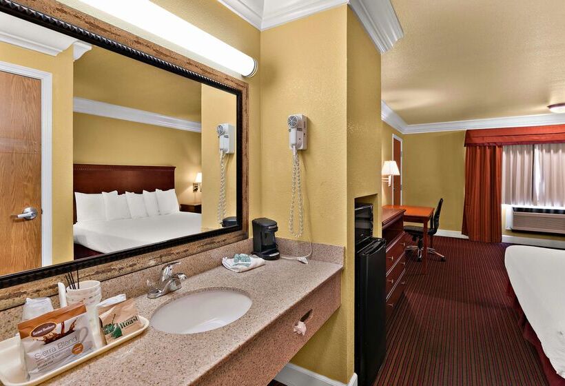 هتل Best Western Willits Inn