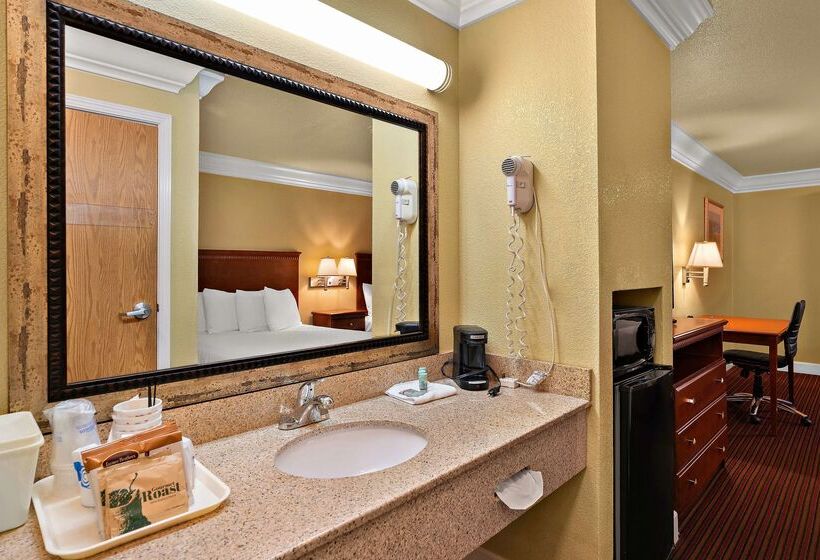 هتل Best Western Willits Inn