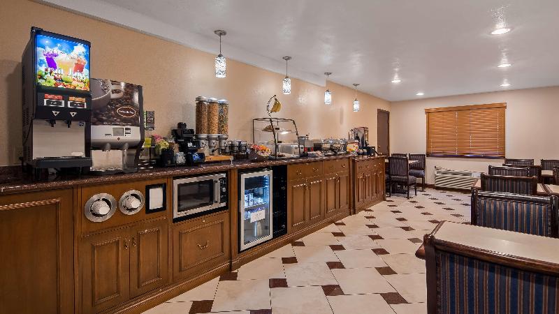 هتل Best Western Willits Inn