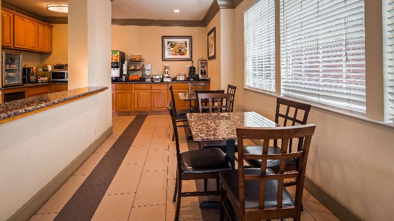 هتل Best Western Willits Inn