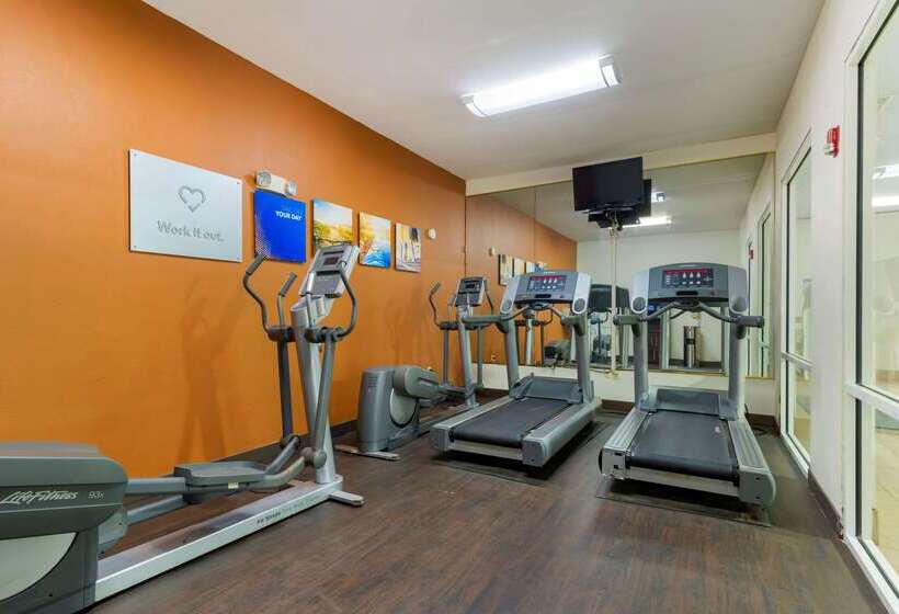 فندق Comfort Suites