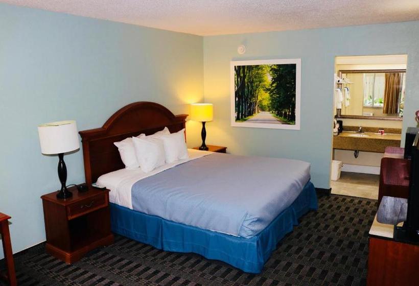 هتل Days Inn By Wyndham New Orleans Airport