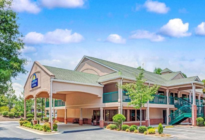 Hotel Days Inn & Suites By Wyndham Peachtree City