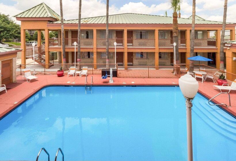 Hotel Econo Lodge Inn & Suites