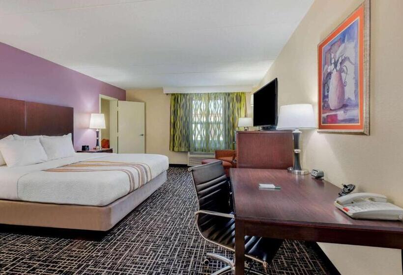 Отель La Quinta By Wyndham Lexington Park Patuxent