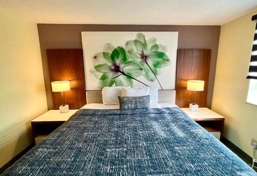 هتل Lakeside Inn