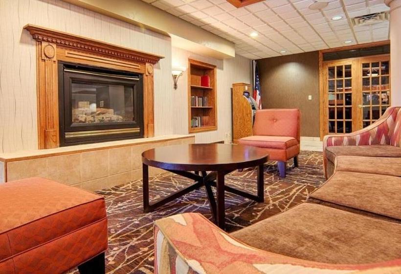 בית מלון כפרי Norwood Inn & Suites Mankato