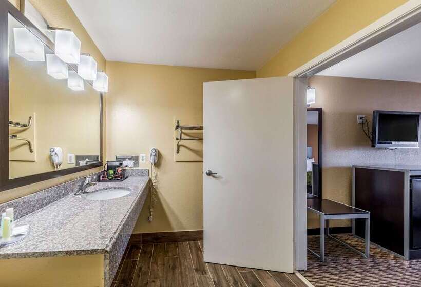 ホテル Quality Inn Glenpool  Tulsa