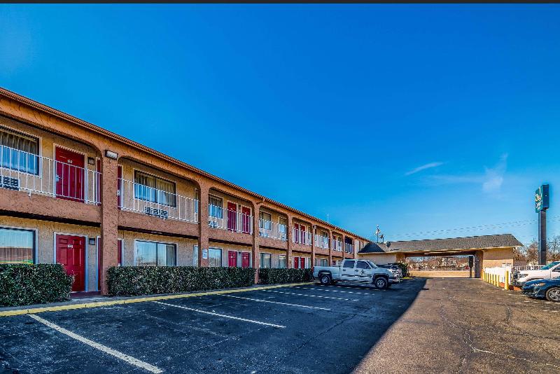 ホテル Quality Inn Glenpool  Tulsa