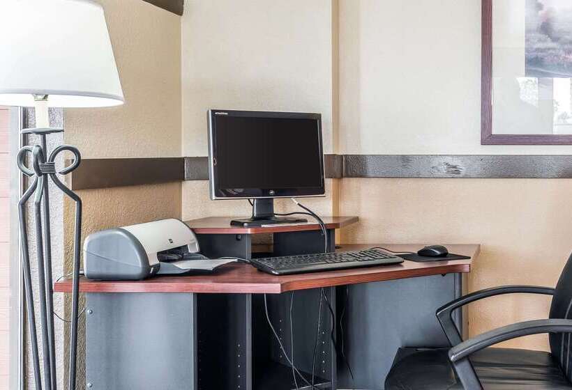 فندق Quality Inn