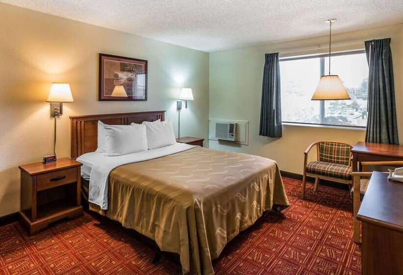 בית מלון כפרי Quality Inn
