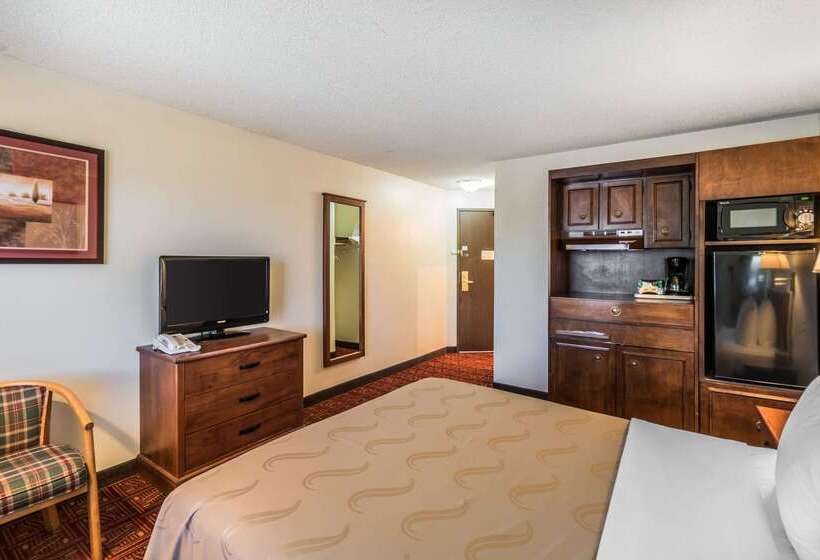 هتل Quality Inn