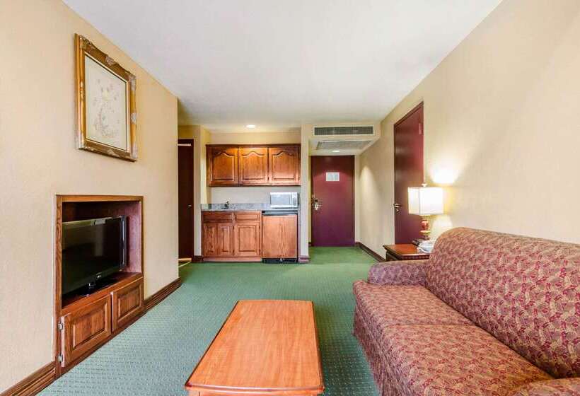 בית מלון כפרי Quality Inn & Suites