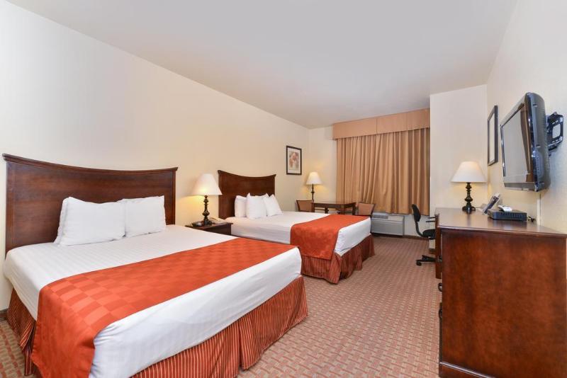 هتل Quality Inn & Suites