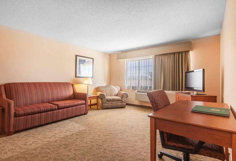 Отель Quality Inn & Suites Owasso Us 169