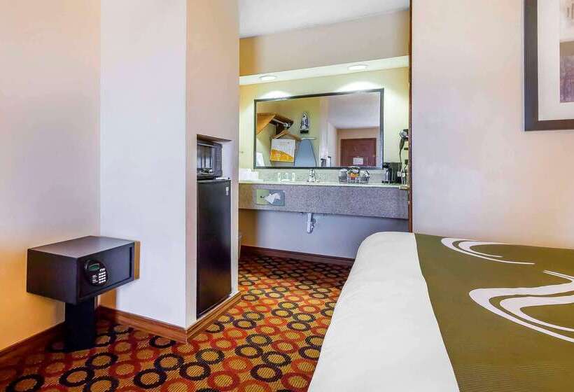 Отель Quality Inn & Suites Owasso Us 169