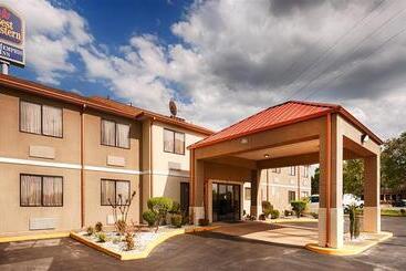 هتل American Inn & Suites West Memphis