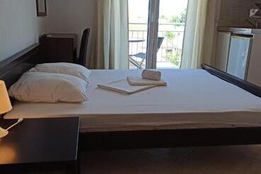 هتل Apartment's Meti