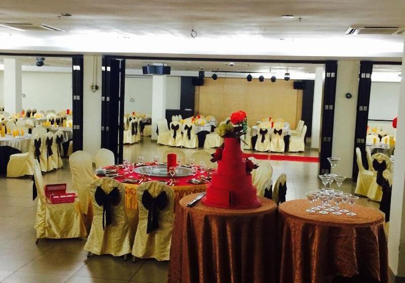 هتل Grand Court
