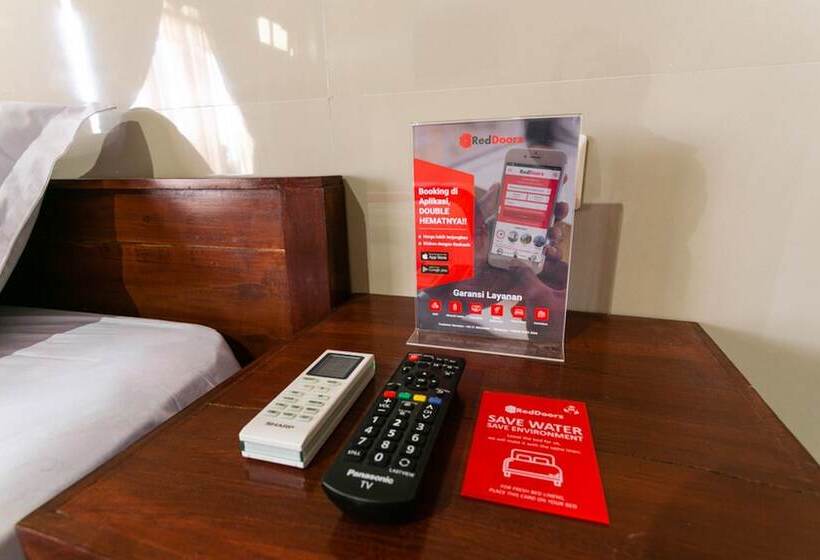 هتل Reddoorz Near Parangtritis Beach