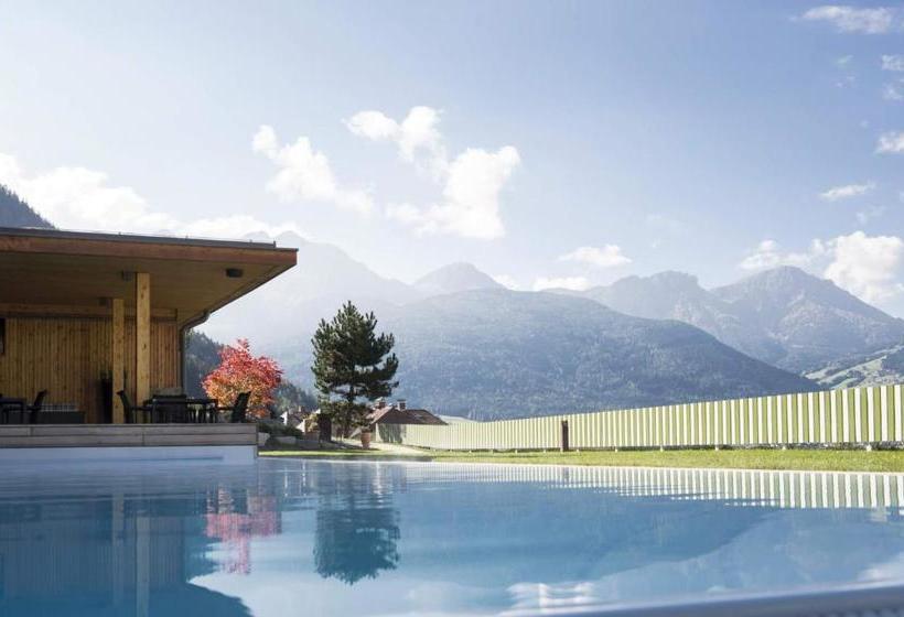 בית מלון כפרי Garberhof Dolomit Family