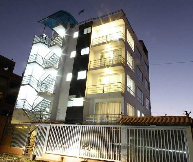 Latinos House Cusco
