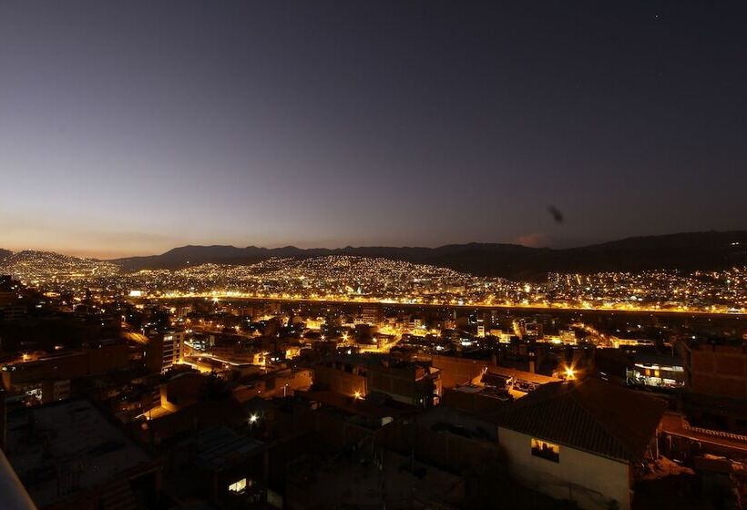 Latinos House Cusco