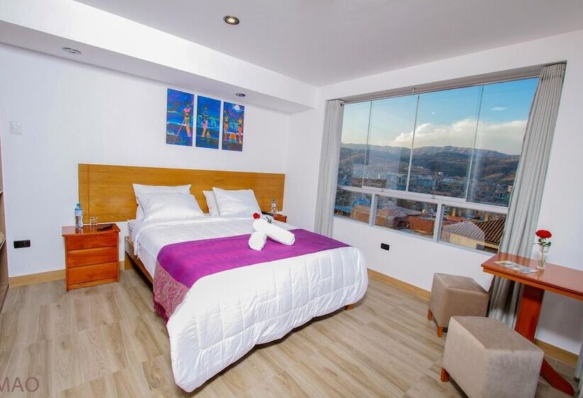 Latinos House Cusco