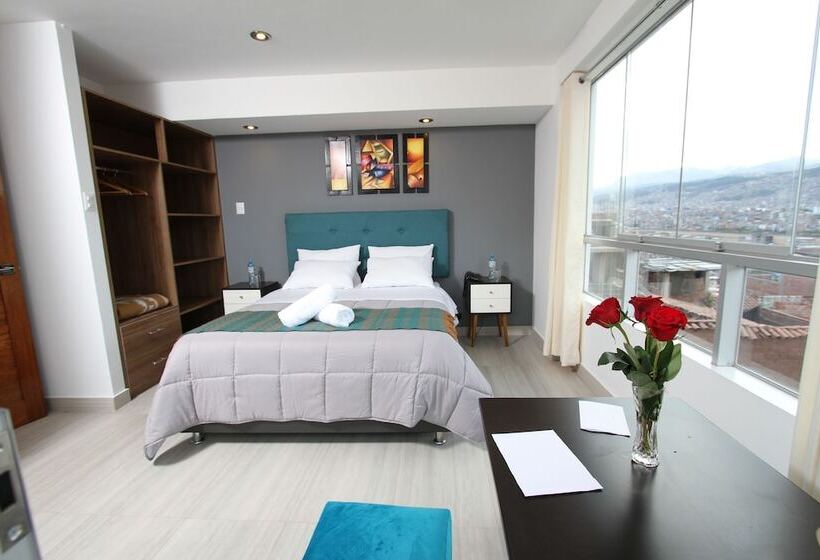 Latinos House Cusco