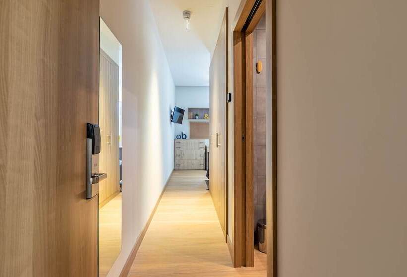 پانسیون Micampus Aranjuez Student Residence
