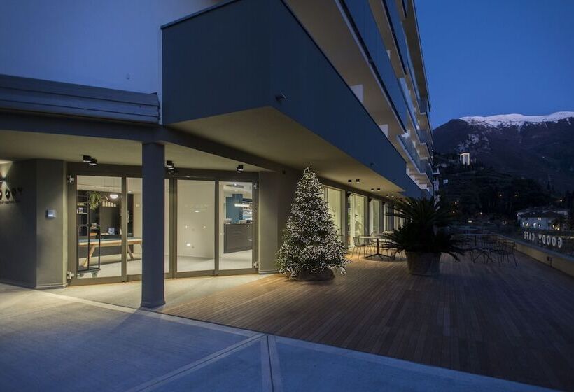 هتل Hoody Active & Happiness