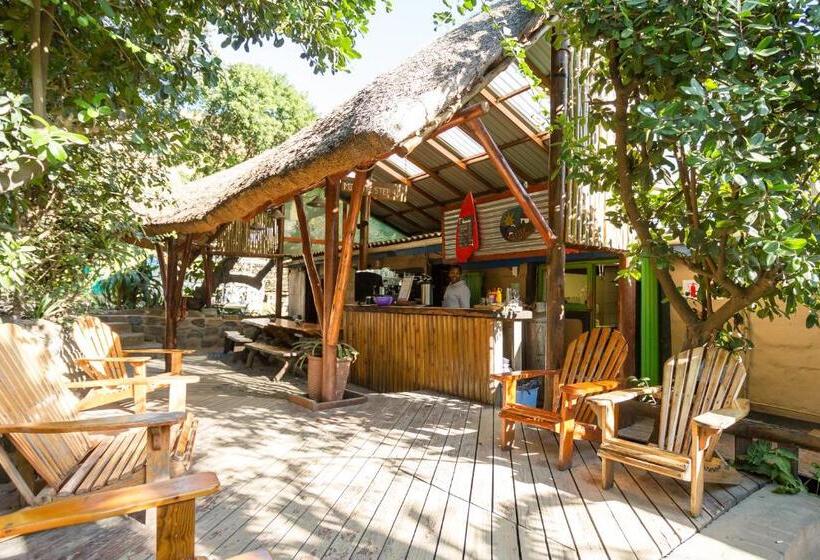 فندق صغير Coffee Shack Adventure Backpackers & Self Catering