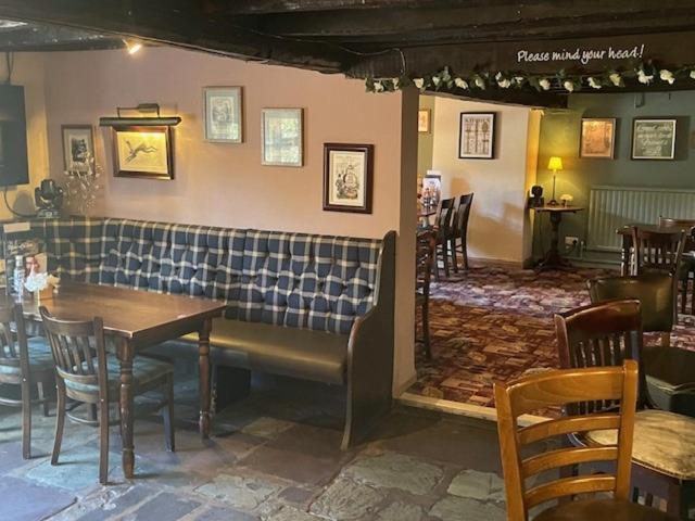 هتل Chequers Country Inn